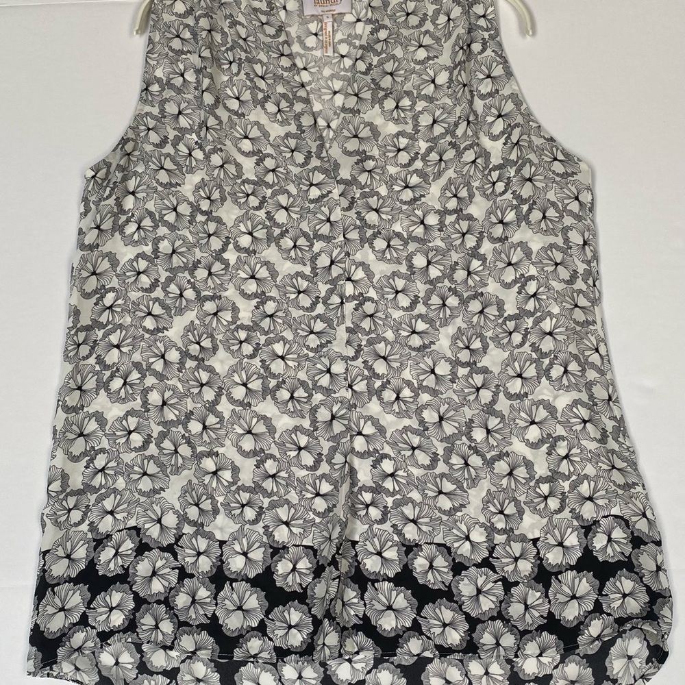 Laundry By Shelli Segal Black and White Floral Blouse